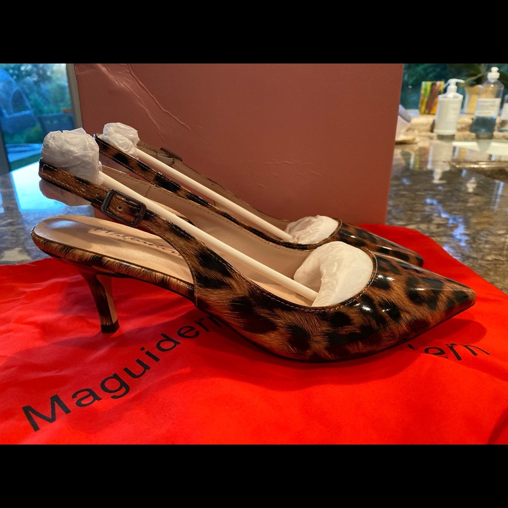 New w/Box Leopard Print Slingbck PointToe Pump 8.5